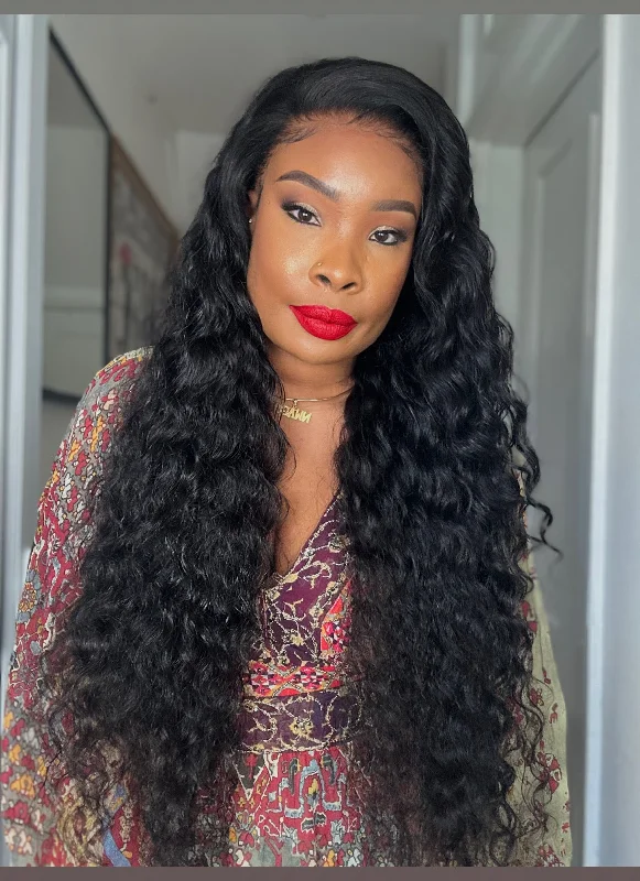 Lace wig with a silk - base cap for a comfortable and smooth feelLACE LOOSE WAVE 30