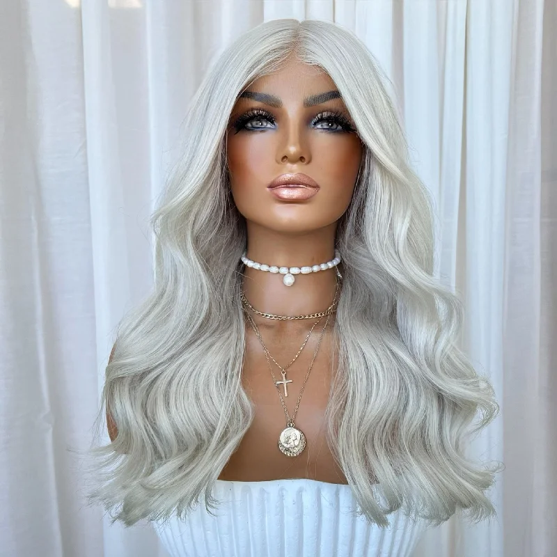 Lace wig with a pre - plucked hairline for a more natural lookKING KYLIE PLATINUM | HD LACE FRONT