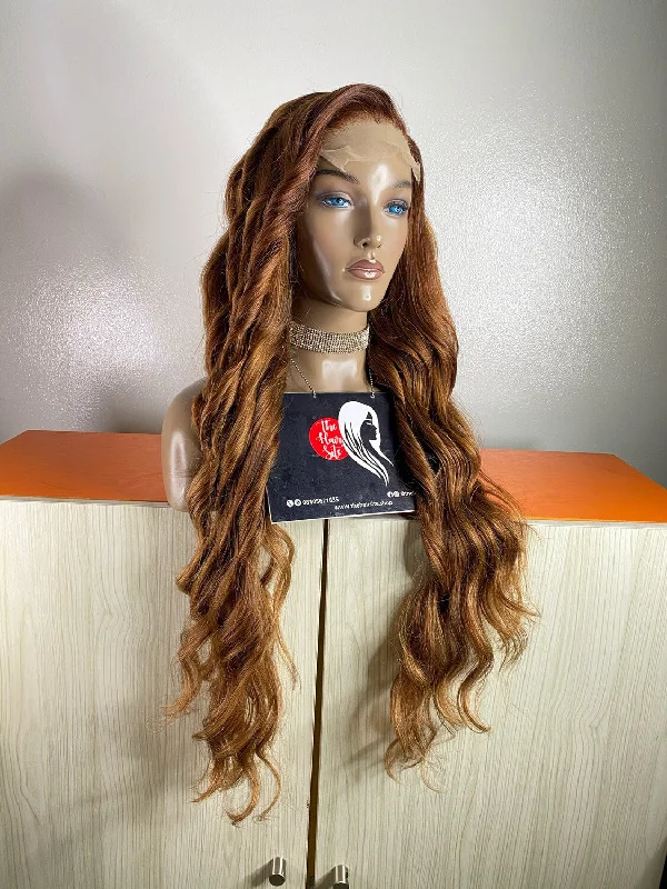 Lace wig with a side - part for a more flattering lookMAYA 6 X 6 GLUELESS WIG