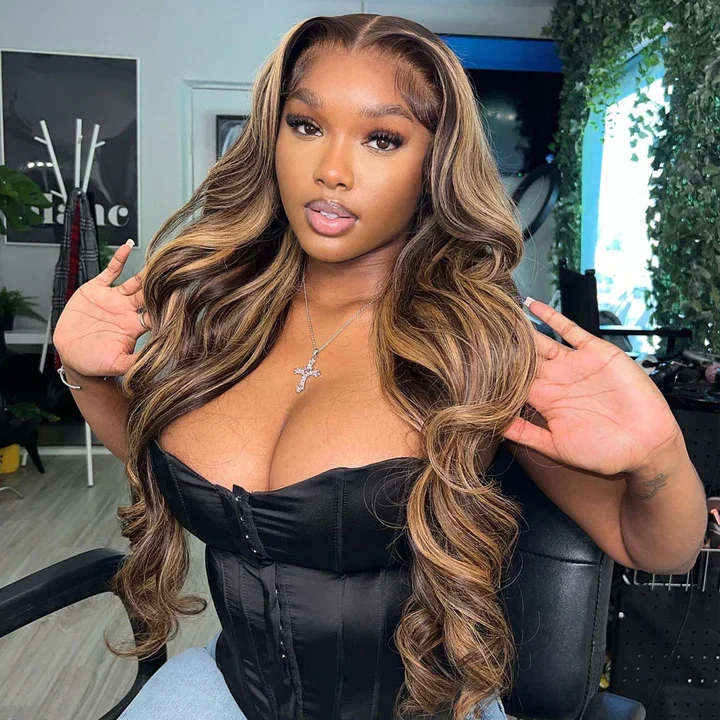 Colored wig with a silk - base cap for a comfortable and smooth feelAngieQueen P4/27 Highlight Body Wave 13x4  Lace Front Human Hair Wig 180% Density