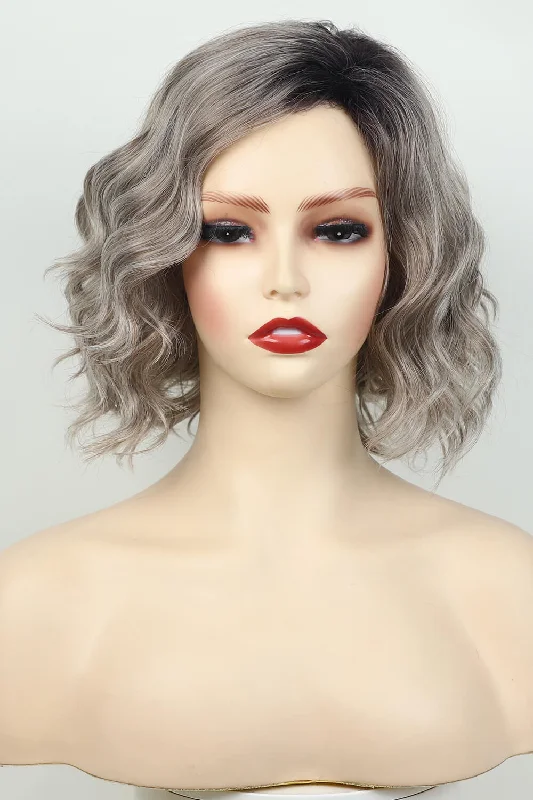 Colored wig with a straight texture for a sleek and minimalist lookSynthetic Short Wavy Wigs 4''