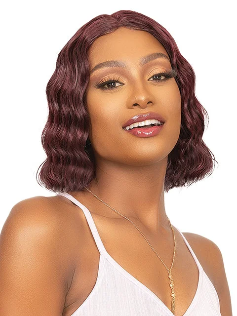 Short wig with auburn highlights for a warm and rich colorJanet Collection 100% Human Hair Natural Deep Part KAMEL Wig