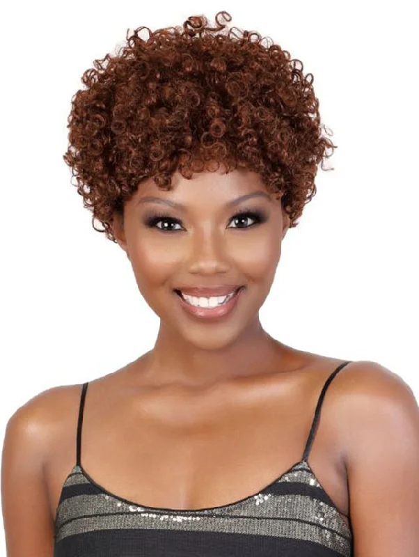 Short wig with a geometric pattern for a unique and fashion - forward designMotown Tress Remy Human Hair Wig - HR.CHERI