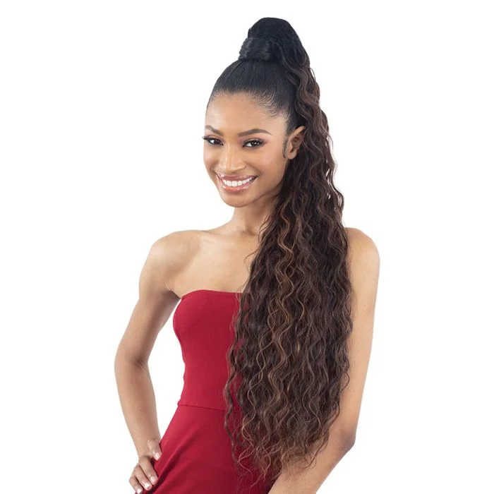 Ombre ponytails with a seamless color transition for a unique styleShake-N-Go Organique MasterMix Pony Pro Wrap-Around Synthetic Ponytail – Crimped 36"