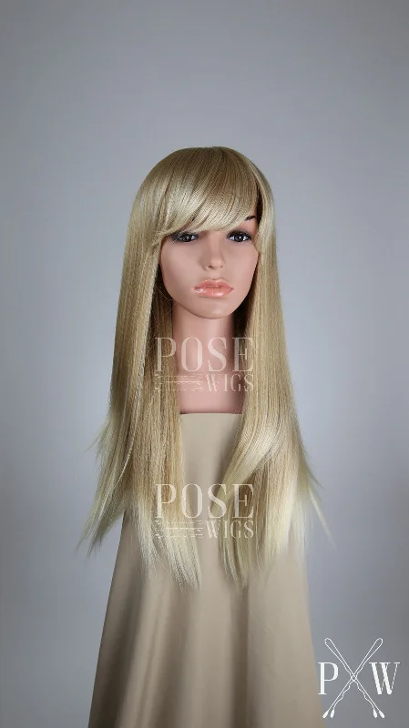 Long - length wig in a jet - black color for a classic appearanceOasis Strawberry Blonde Ombre - Fashion Wig